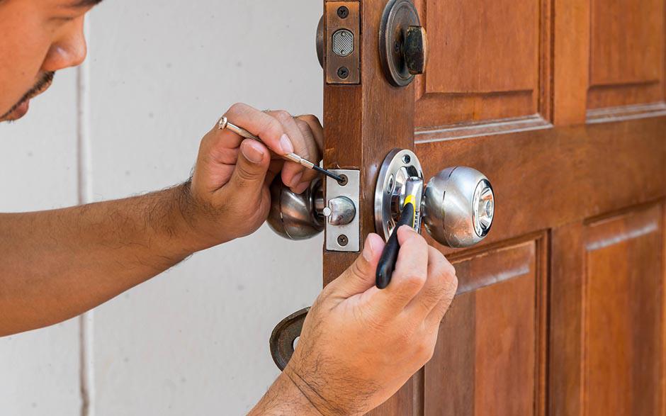 techniciens qualifiés serrurier ouverture de porte Paris 11